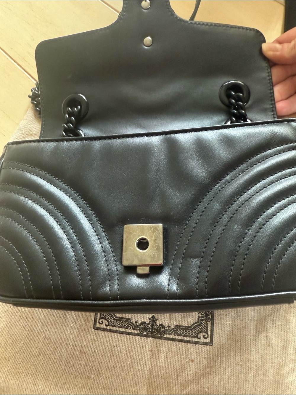 Gucci Marmont Black Quilted Leather Crossbody Bag with Chain Strap - Picture 9 of 11